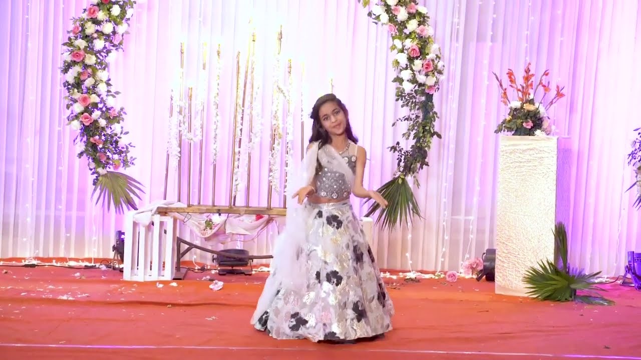 CHACHA CHACHI LE AAOO  || LONDON THUMAKDA || MUSHUP BOLLYWOOD || DANCE PERFORMANCE ||