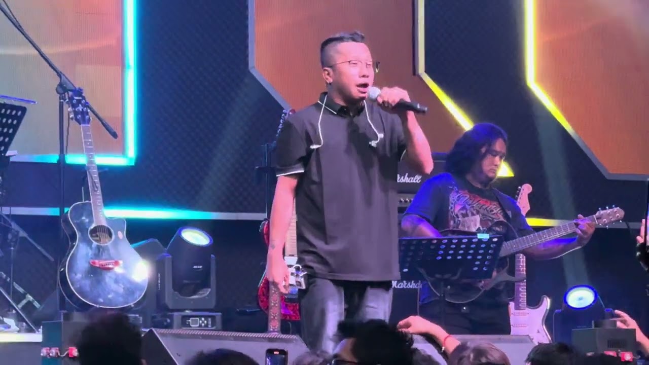 သိုအတိတ်က //ဂျိုးလေး