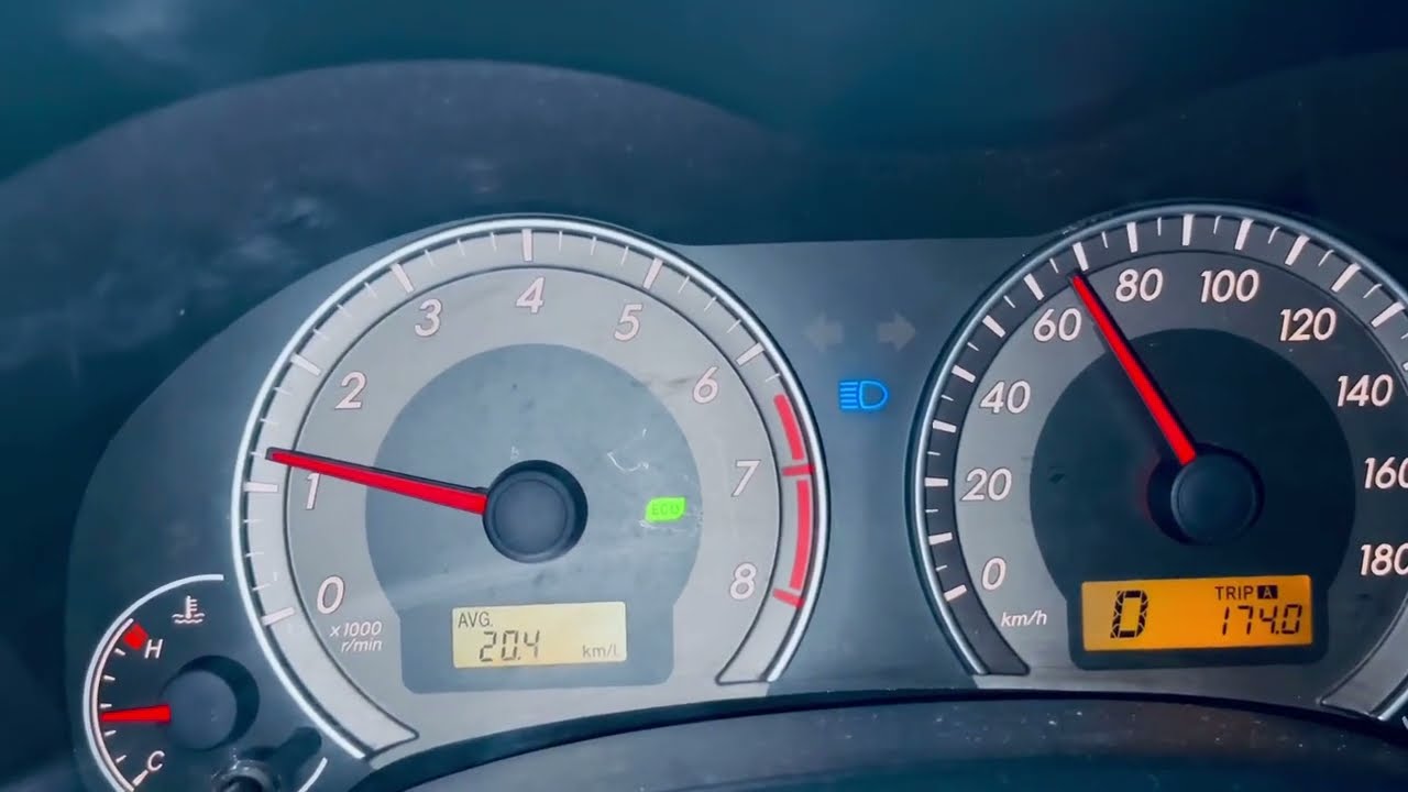 Toyota AXIO Non Hybrid Fuel consumption  19.3 km/l  -  20,8 km/l