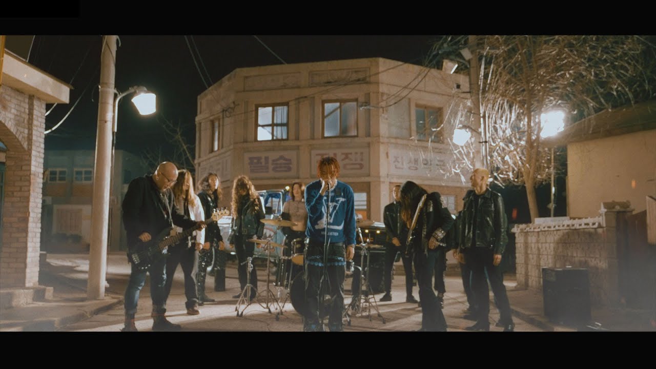 UNEDUCATED KID - Rockstar! (Official Music Video)