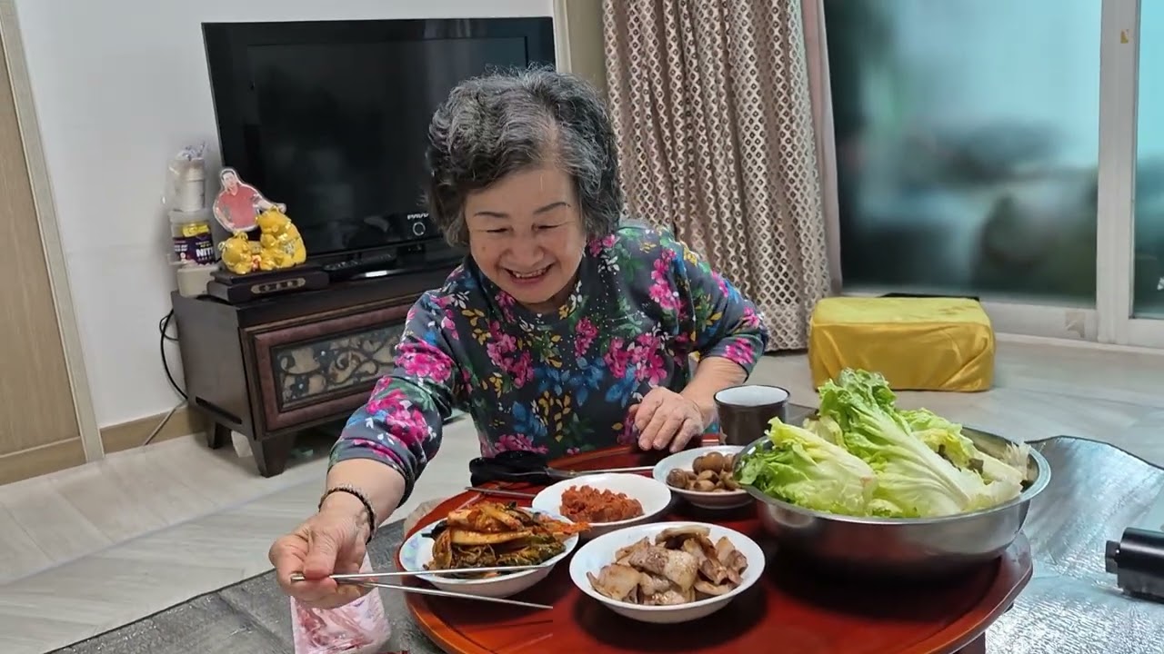 80살시골엄마 엄마랑 막내딸 삼겹살 먹어야징~