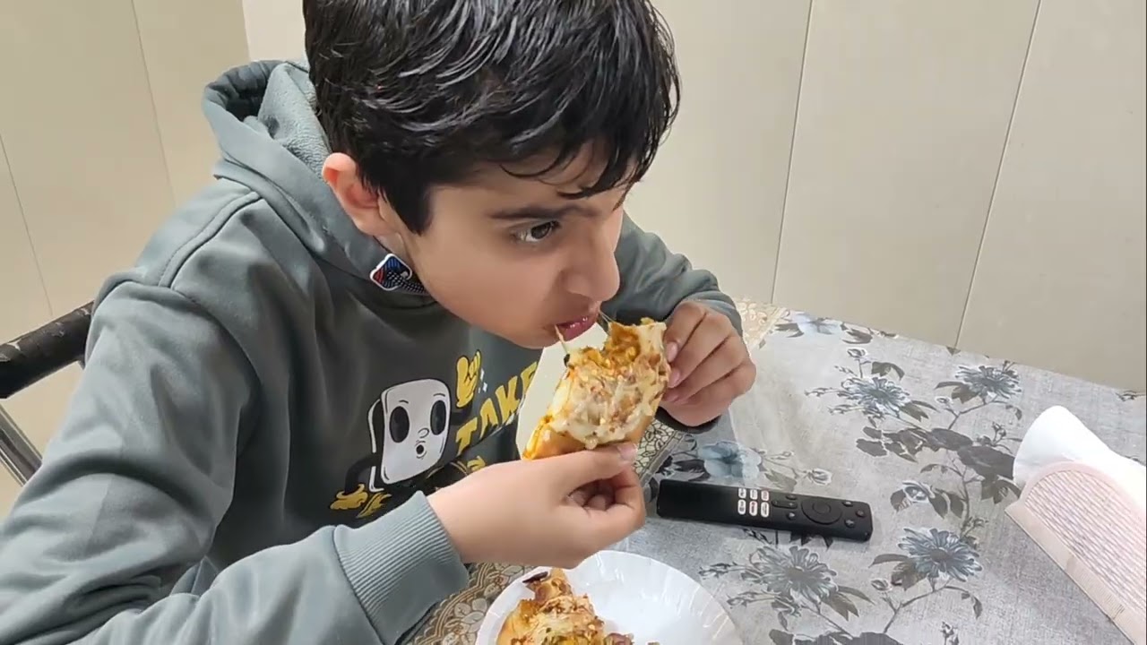 Aaj football khel k maja aa gaya.  Or party k to kya he kahane. Thank you dada ji