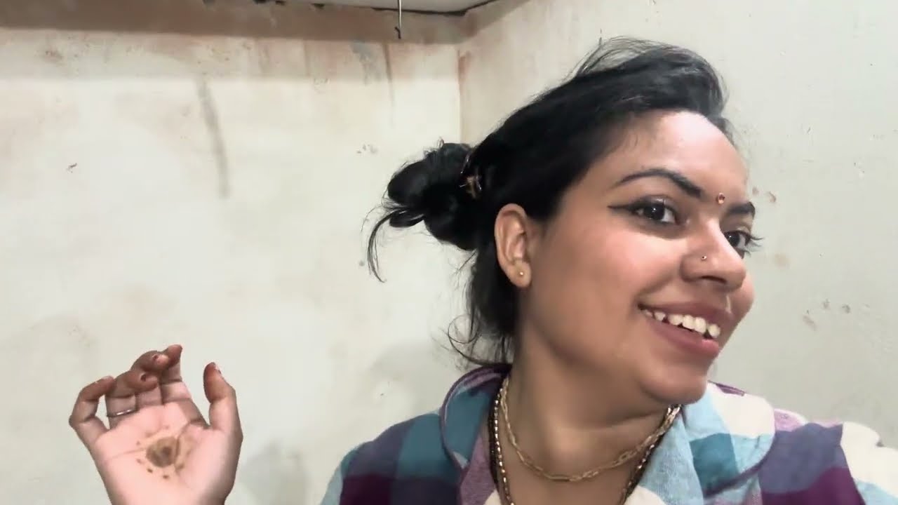 Mere Husband ne Phone k 2 tukde kr diye …. 🙂🙂