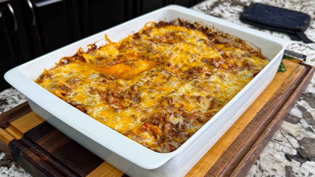 Easy Million Dollar Spaghetti Bake for the Whole Family