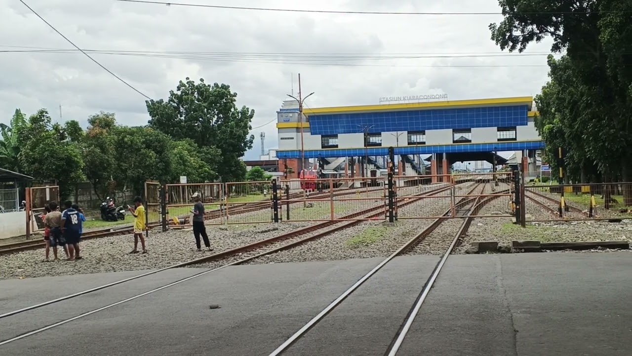 Moment CC 201 83 48 SDT Datang ke Daop 2 Bandung hari sabtu kemarin