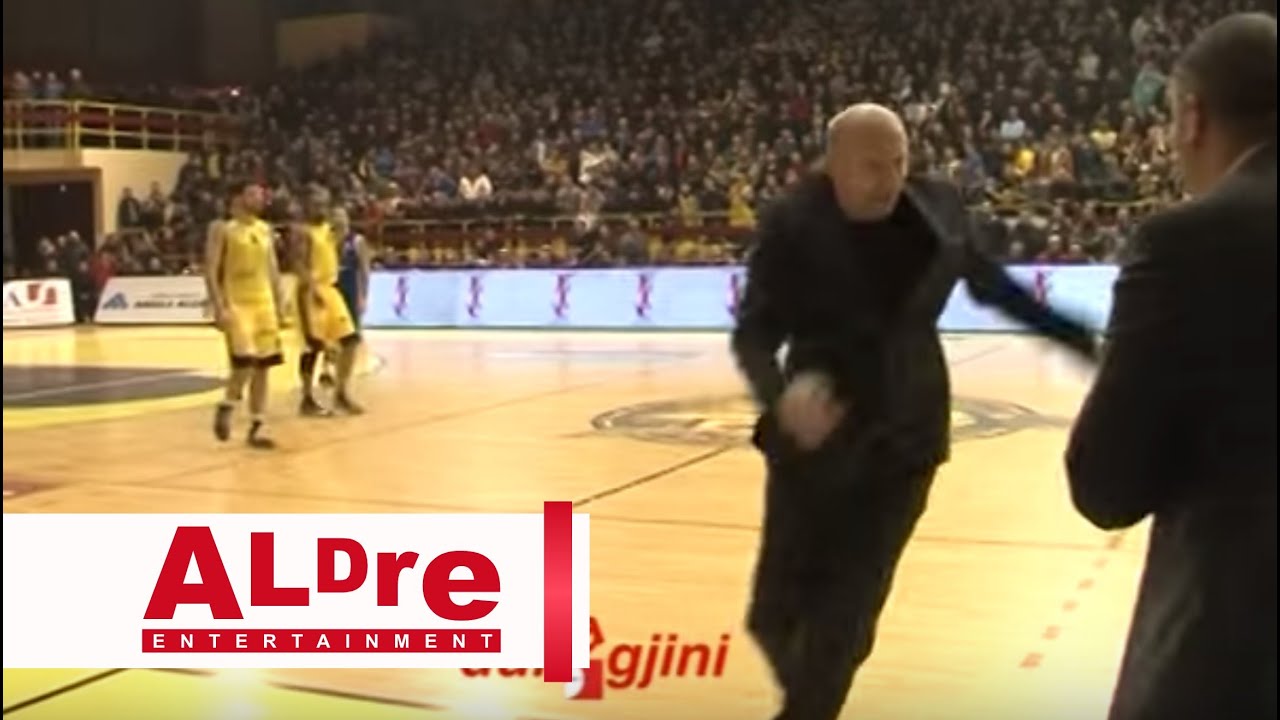 KK Mornar's coach Pavicevic show ...KB Peja - KK Mornar