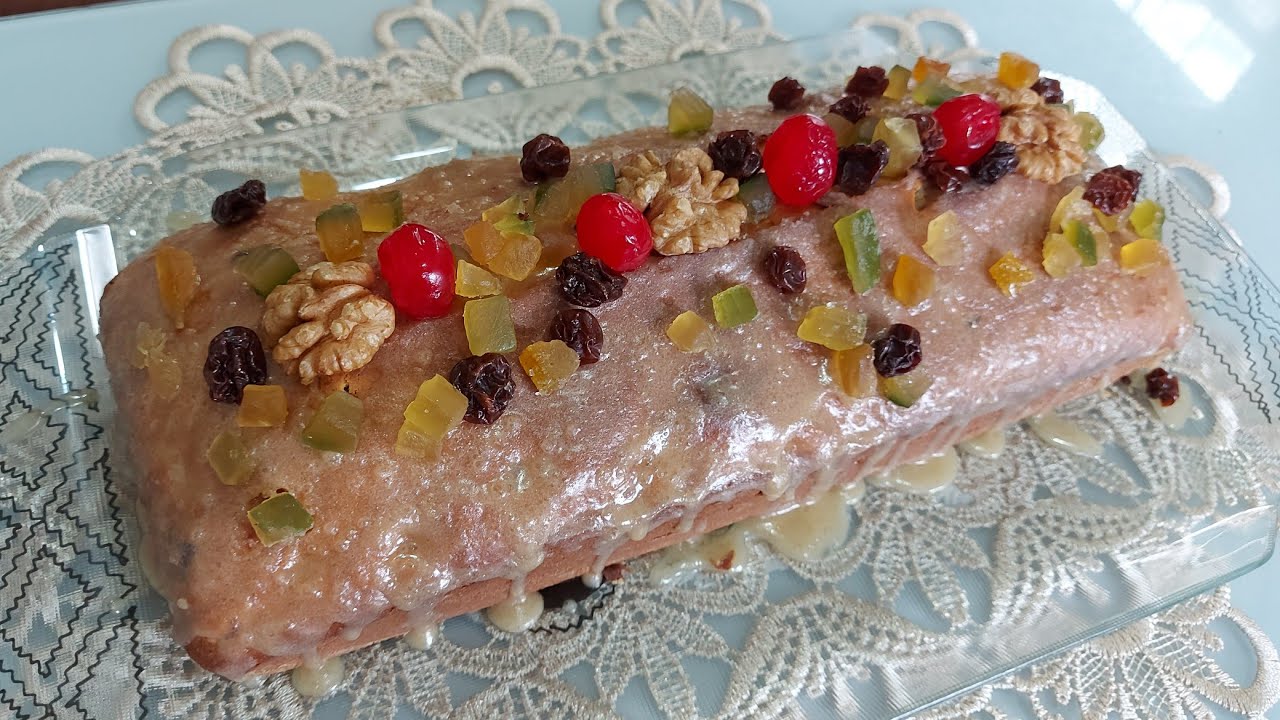 Bolo Panetone de Natal com Creme de Leite, Frutas e Nozes