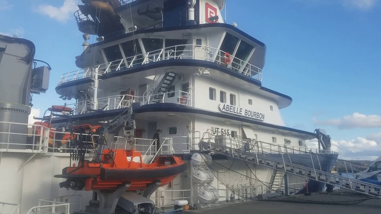 L' Abeille Bourbon, le remorqueur à quai et départ en mer (Brest septembre 2019 et octobre 2020)