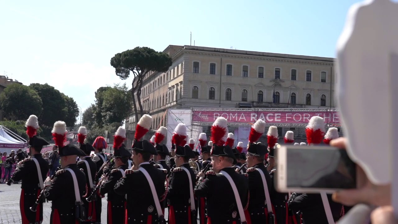 L'inno di Mameli eseguito dalla banda dei Carabinieri