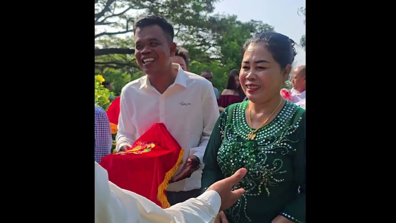 Idol Sương Sương đi hỏi vợ cho Bình Đen khiến ai cũng Bất Ngờ..? 