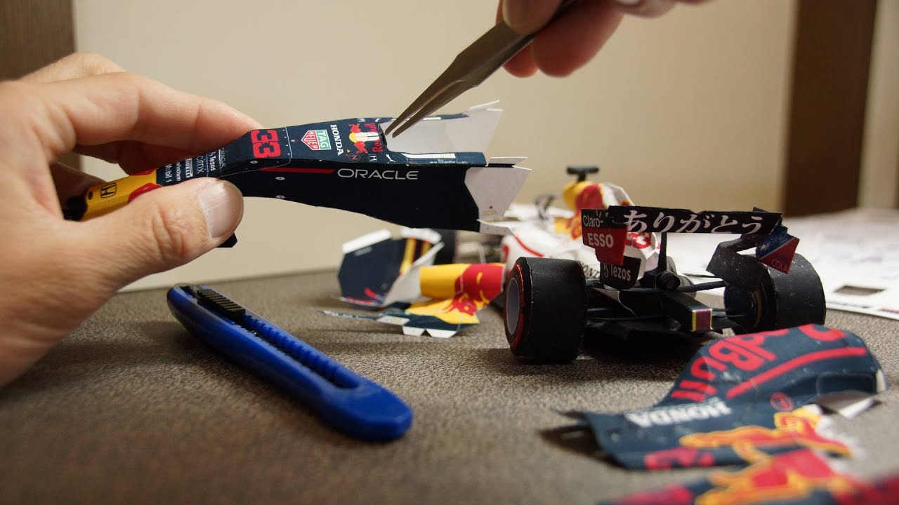ペーパークラフトを作ってみた【 レッドブルホンダ　RB16B】