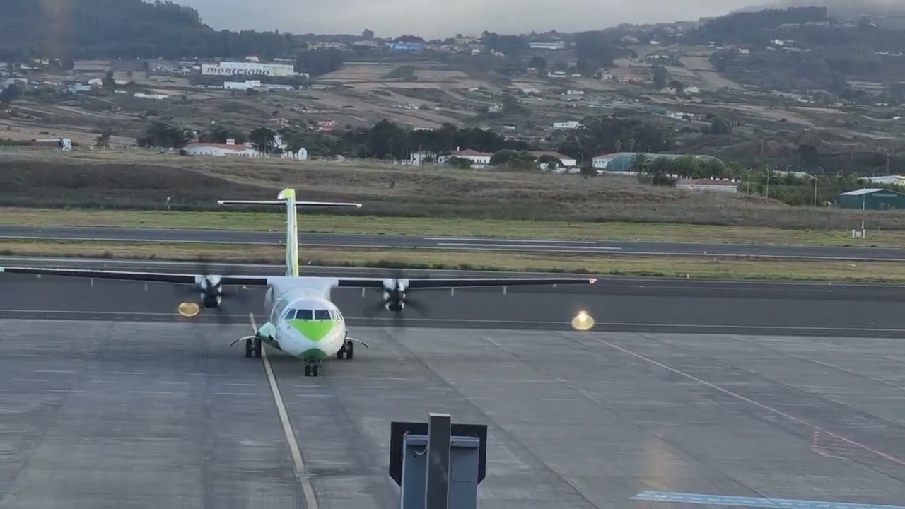 Binter Canarias. Retroceso aut&oacute;nomo de un ATR-72 en Tenerife Norte