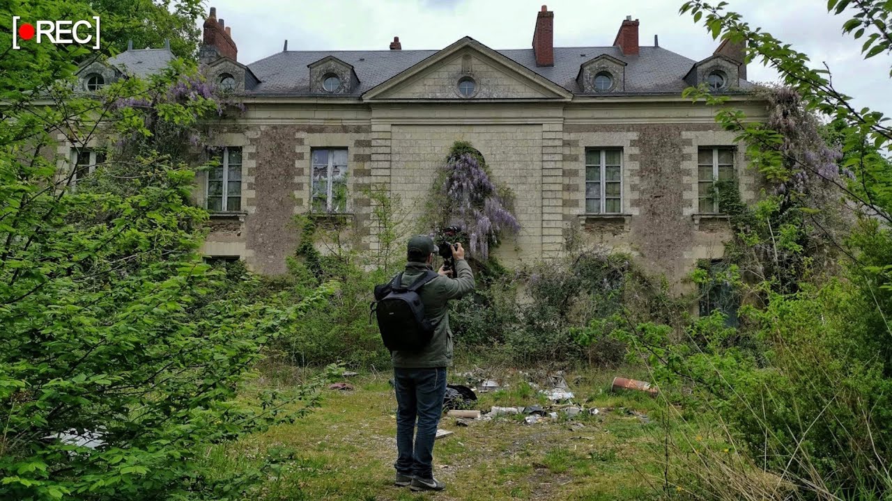 Perdu dans les montagnes, ce château abandonné reste un véritable mystère...
