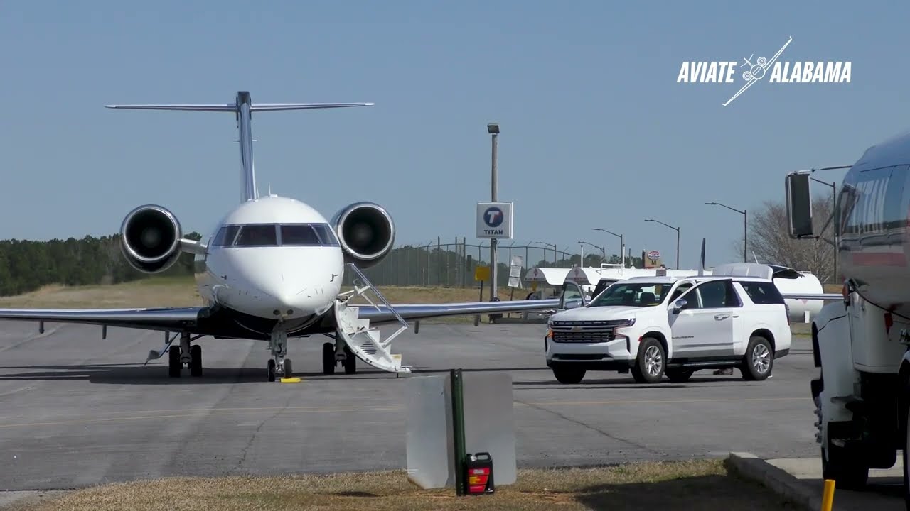 Joe Gibbs & Family Arrive on Private Jet