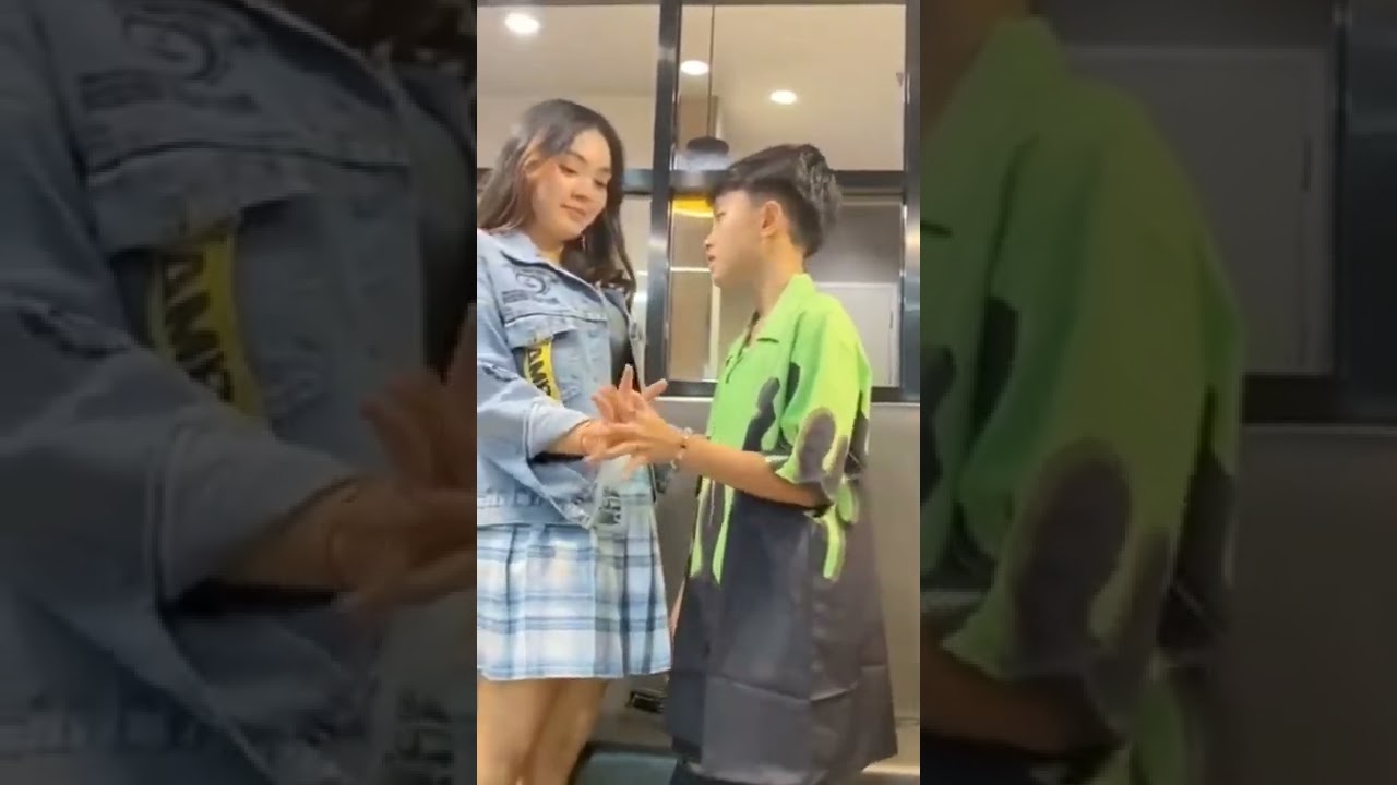 Ataaq & riffa berpelukan,bikin baper internasional.