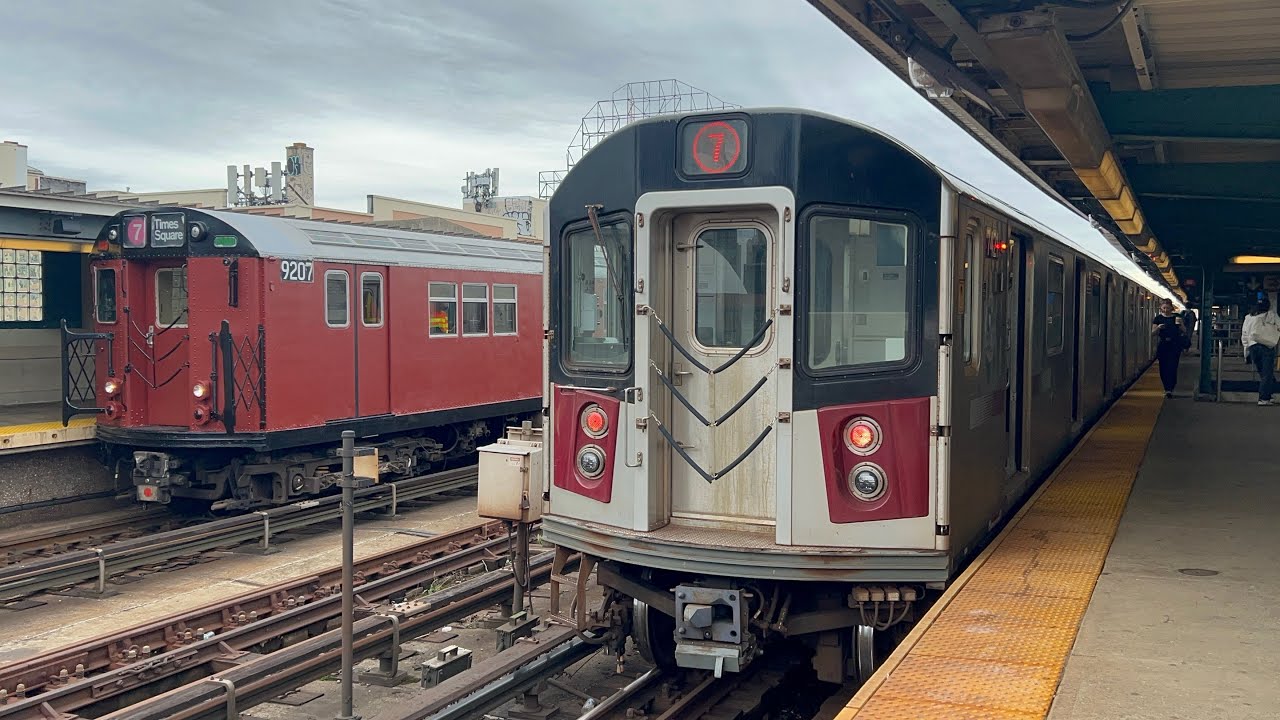 IRT Flushing Line: Manhattan and Flushing bound (7) Trains @ 33rd Street (R33ML, R36ML, R36WF, R188)