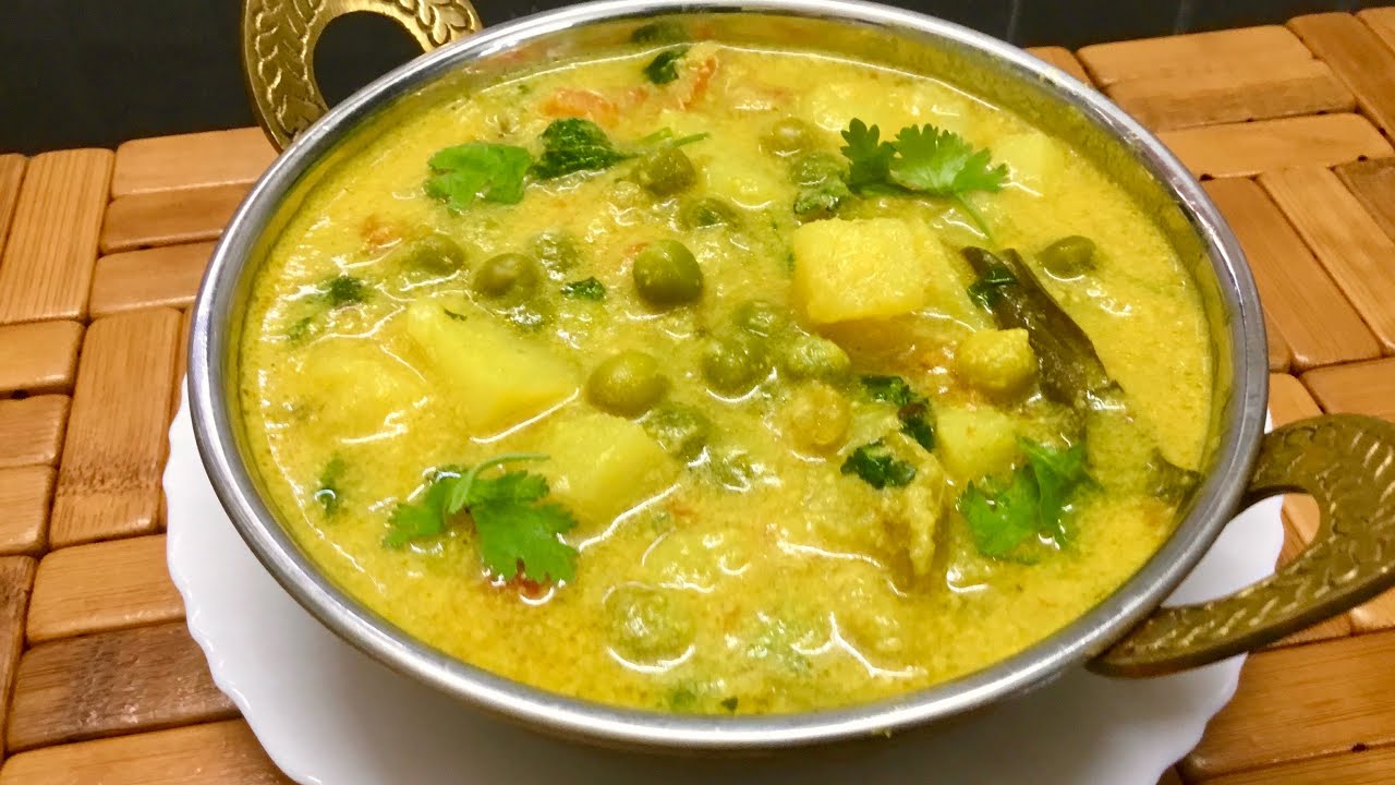 உருளைக்கிழங்கு பட்டாணி  குருமா/potato peas kurma /potato peas gravy recipe in Tamil/Aloo matar curry