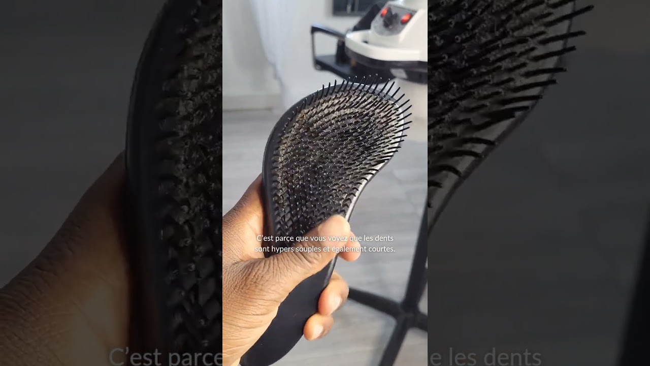 Avec quoi démêler les cheveux crépus ? 