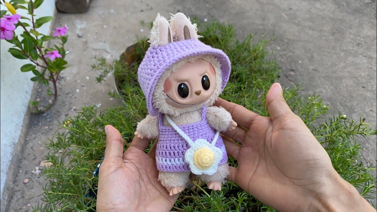 How to crochet cute mini bag for LaBuBu 17cm/ Crochet tiny bag for plushie/ Step by step/ Eng sub