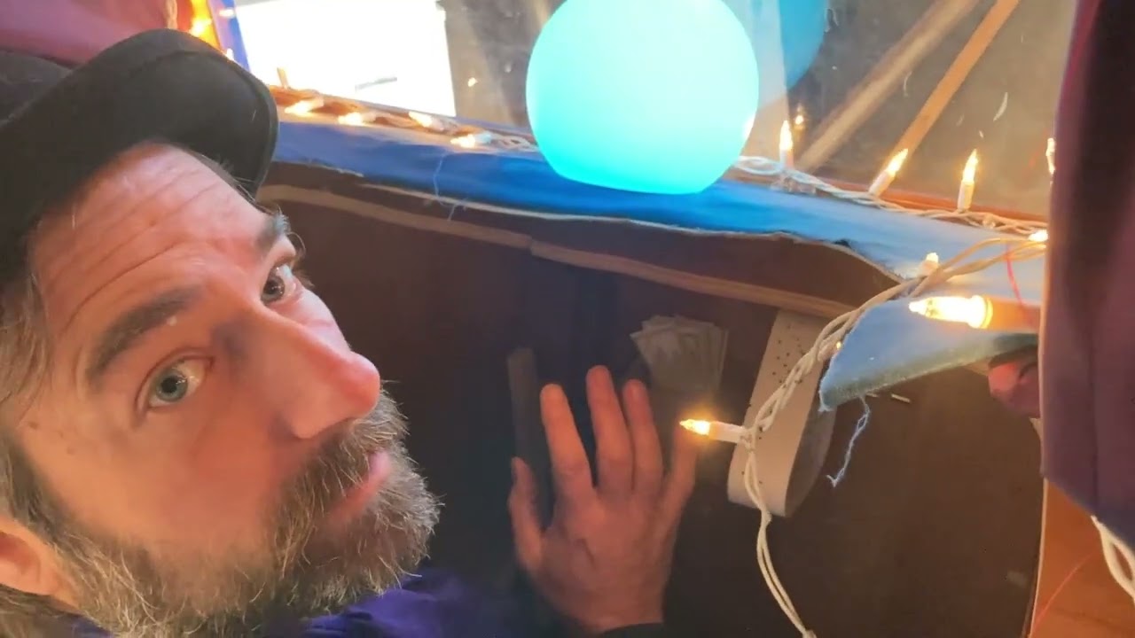 The secrets of the fortune teller booth, revealed!
