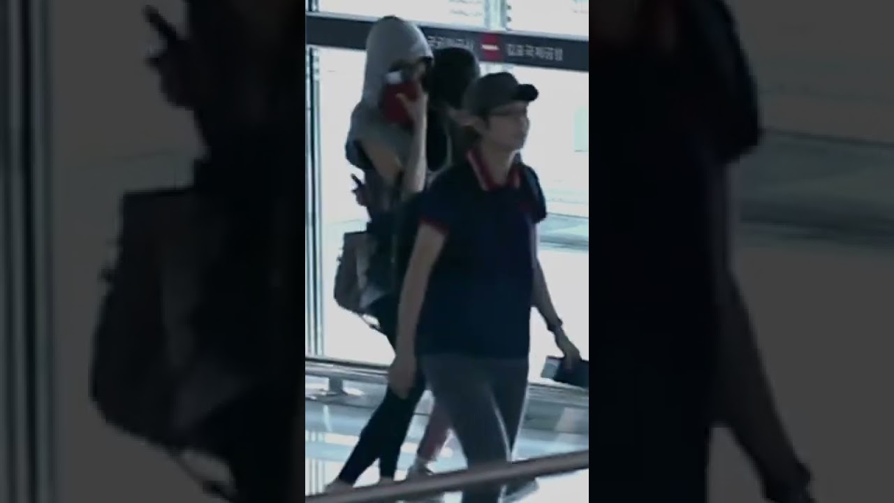 YoonSic in their own world 