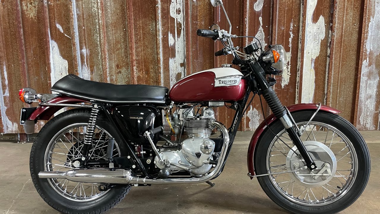 1972 Triumph Daytona 500 T100R, this will be selling at no reserve On Bring A Trailer. 