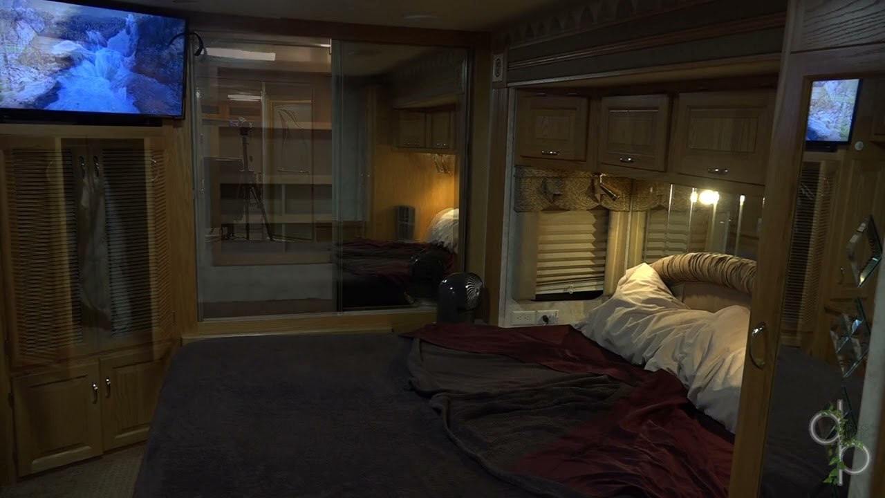 2004 Newmar Dutch Star  Autos RV For Sale in Tipton, Indiana