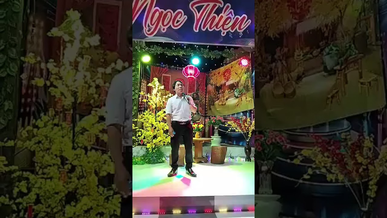 Hát tại tư gia Ngọc Thiện 