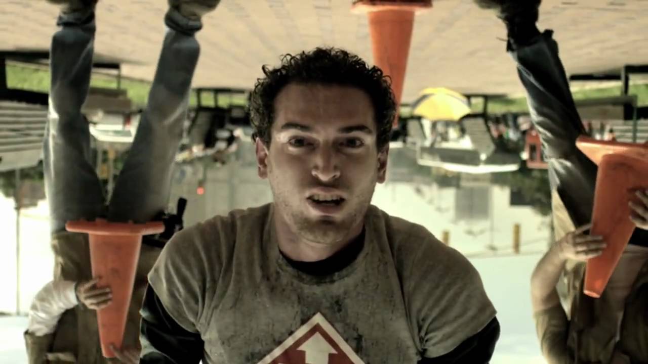 Famasloop - Al Revés (Vídeo Oficial)
