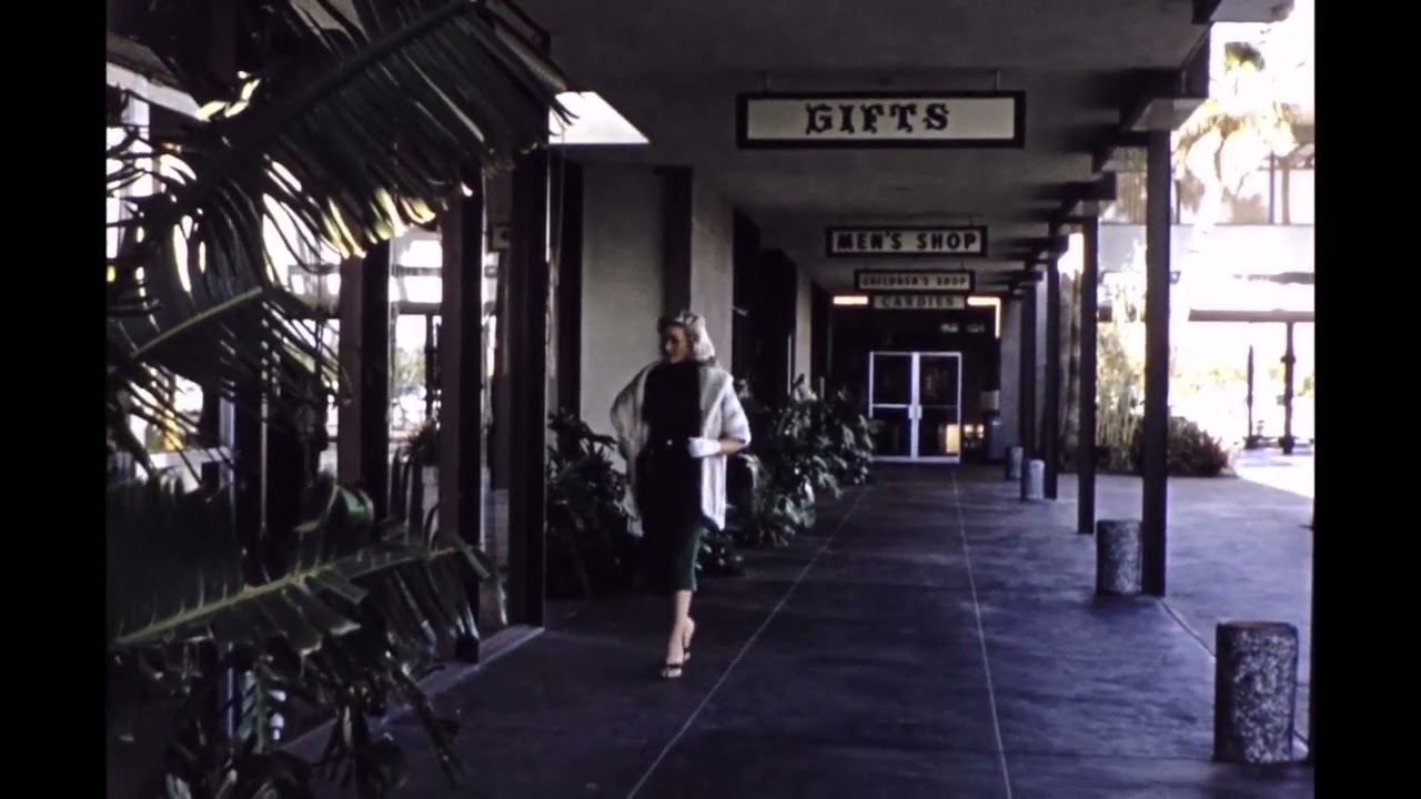 1957 Disneyland Hotel Shopping