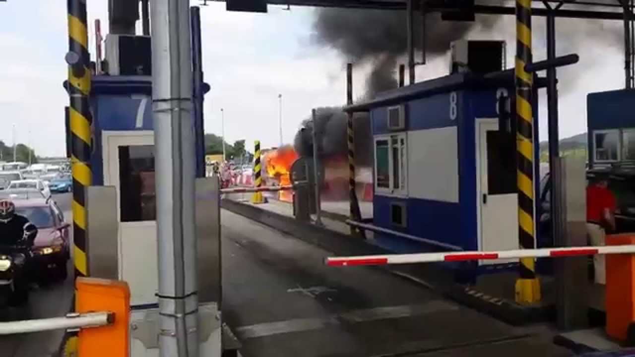 pożar samochodu Renault Trafic autostrada A4 bramki balice 09.06.2015 godz 16,15