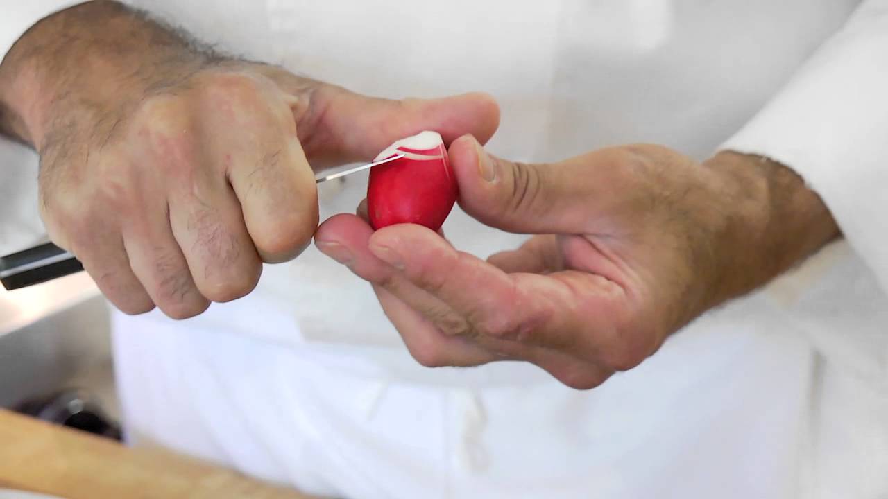 Carving Decorative Radishes : Chef Techniques