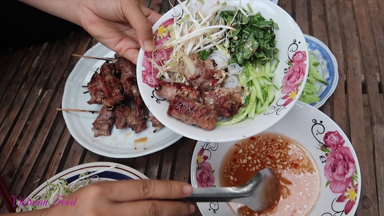 Vietnamese Grilled Pork with Vermicelli Noodles | Vietnam Food