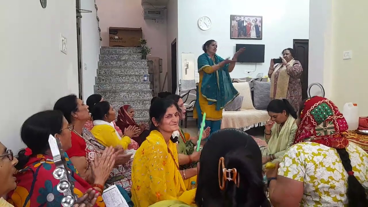Shero wali k bhawan me naache laanguriya👏