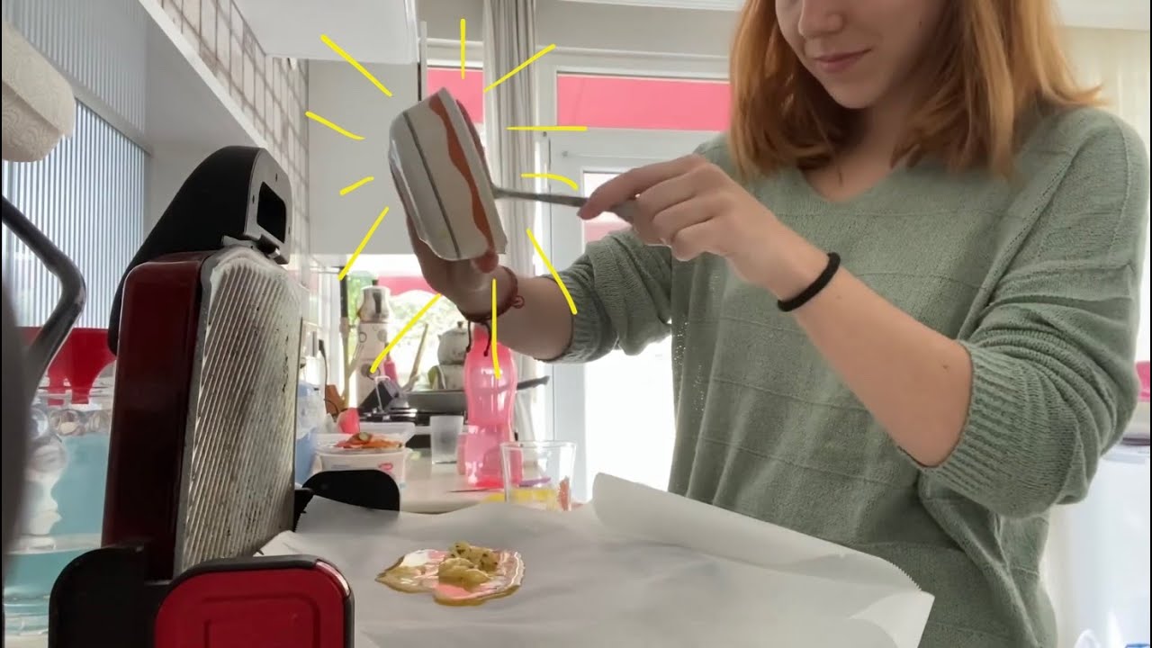 tost makinesinde omlet yapımı