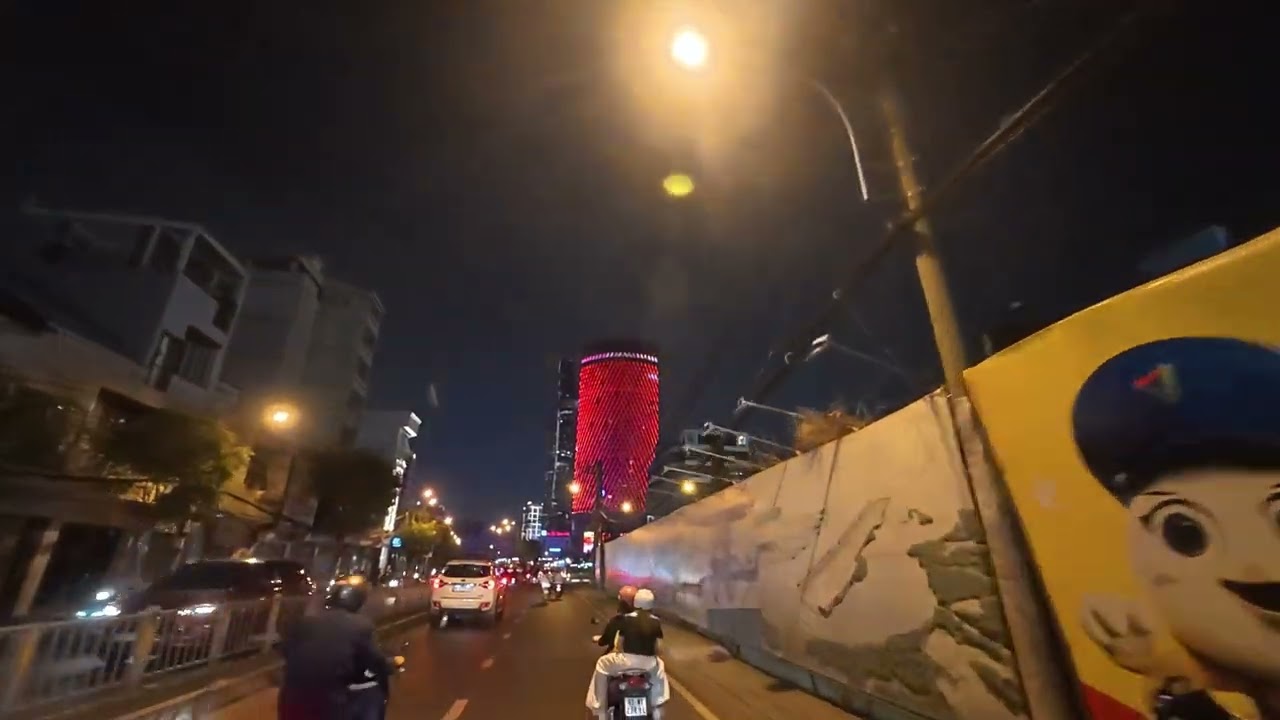 1 vòng Sài Gòn ngày mồng 6 Tết 