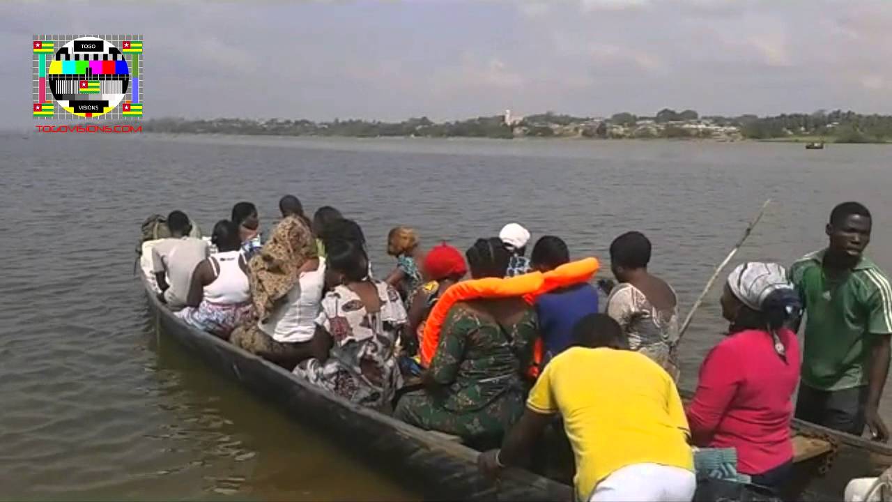 Profession piroguier: Togoville est la racine du pays, mais Togoville est oubliée par les autorités
