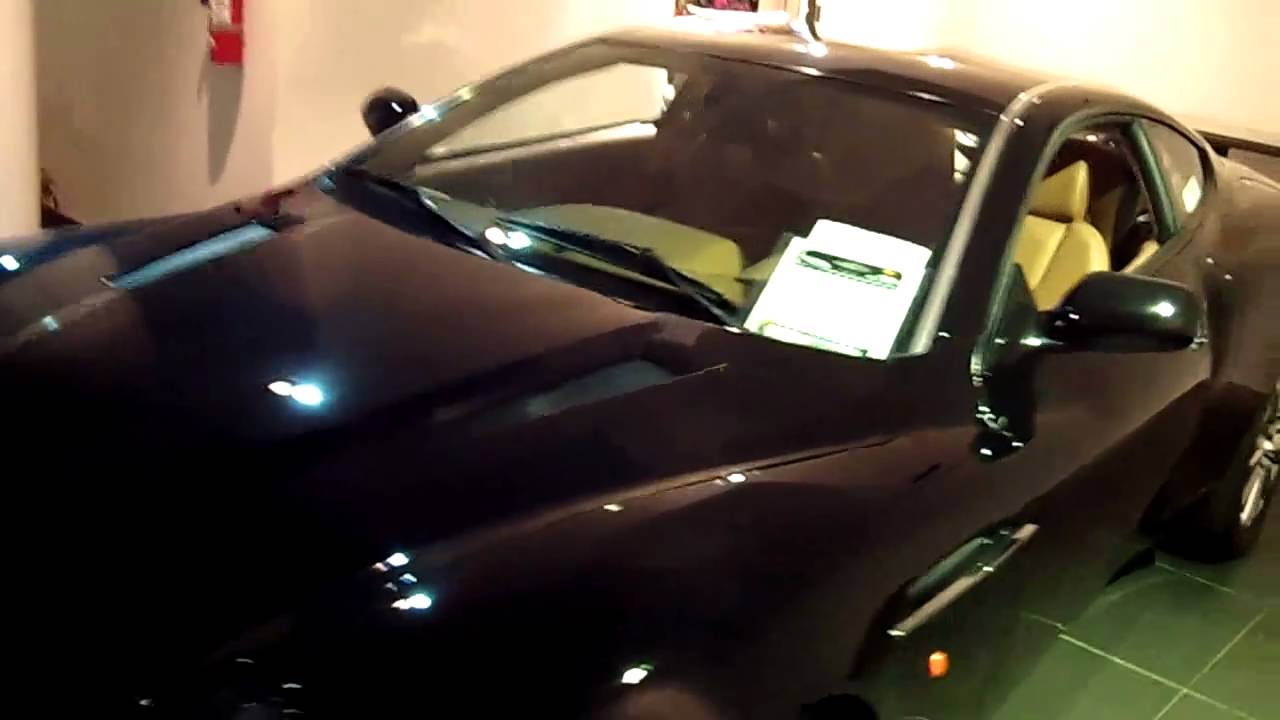2003 Aston Martin Vanquish 