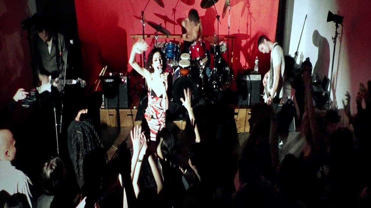 voyeur (live at PAGEANT)