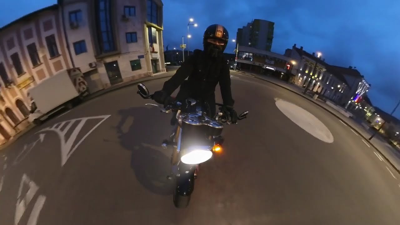 Triumph Thruxton R - Bell Custom 500 Rally - Insta 360 Night ride 4K