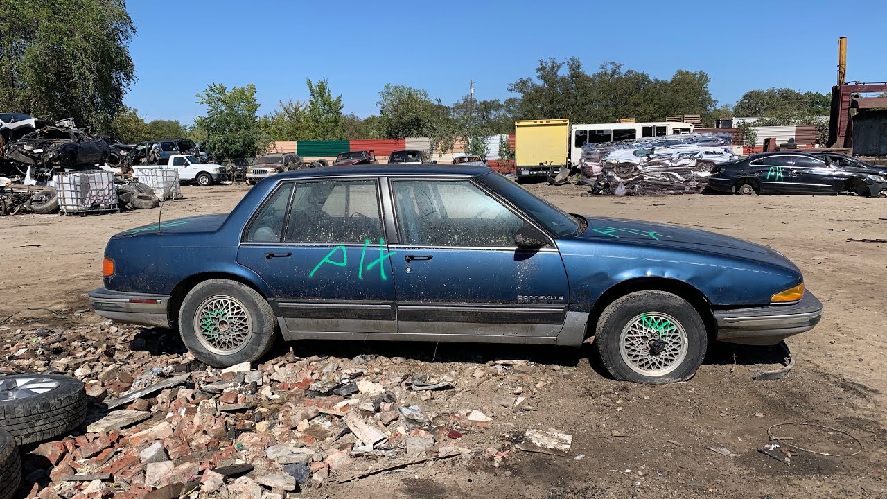 Crushing RANDOM JUNKED OUT STREET CARS NON STOP! 1990-91 Pontiac Bonneville STRAIGHT CRUSH!