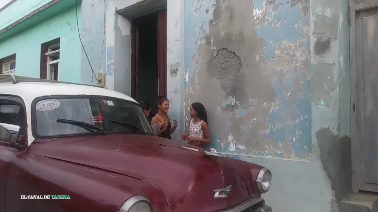 !!LA CALLE MAS C&Eacute;NTRICA EN BARACOA,CUBA!!