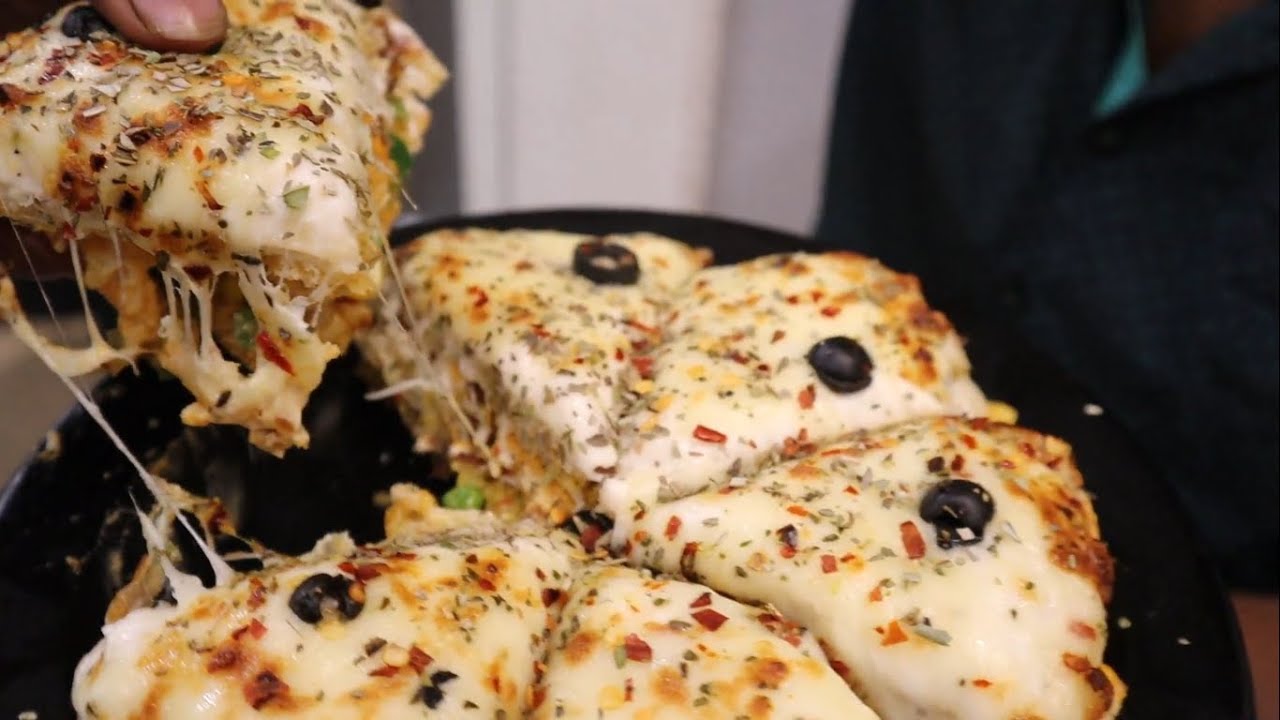 BIGGEST CHEESY BURGER PIZZA | Food Adda Borivali | Indian Street Food