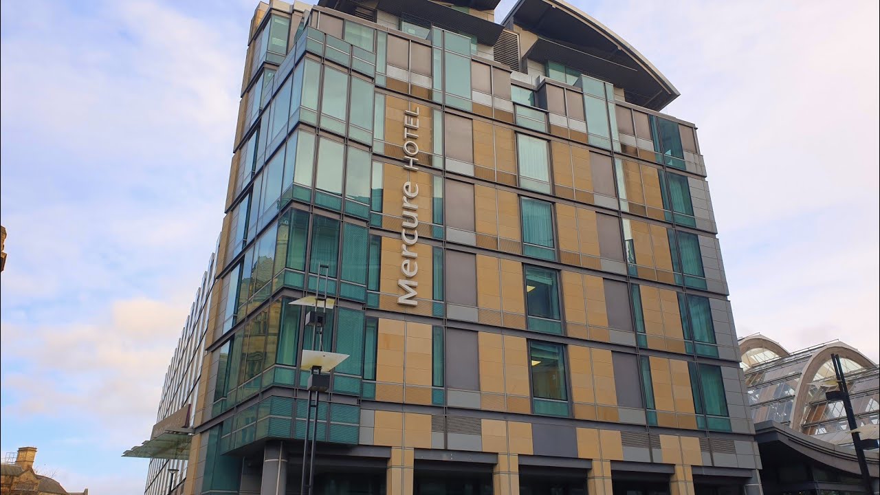 Your perfect Sheffield stay? The Mercure Sheffield St Paul's Hotel & Spa. Review and Virtual visit.