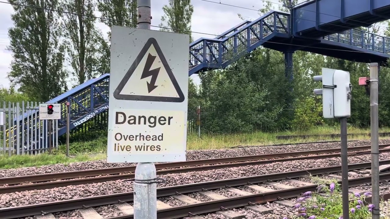 *Abandoned - Lights Still Work* Long Green (MWL) Foot Level Crossing (Essex) Saturday 12.08.2023