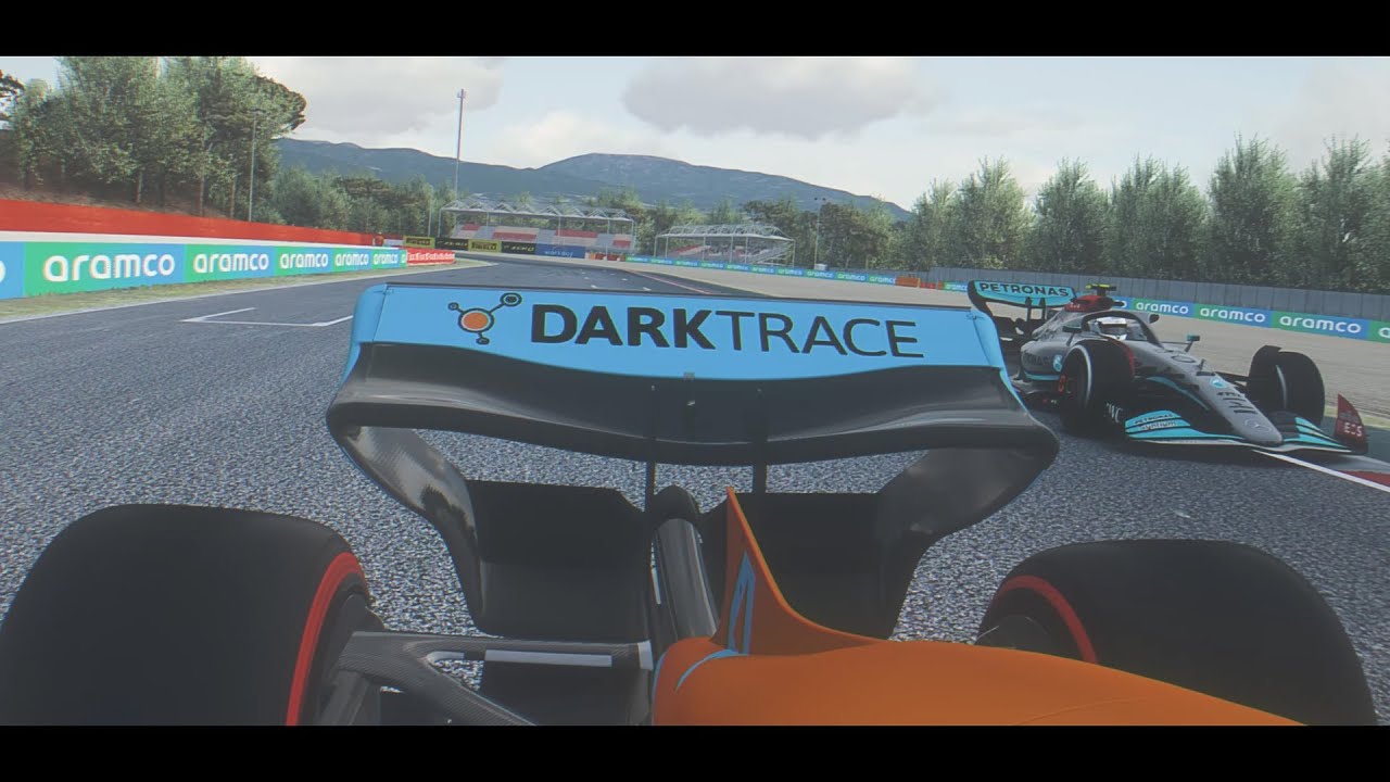 NORRIS vs RUSSELL BATTLE AT BARCELONA | TESTING SESSION 2022