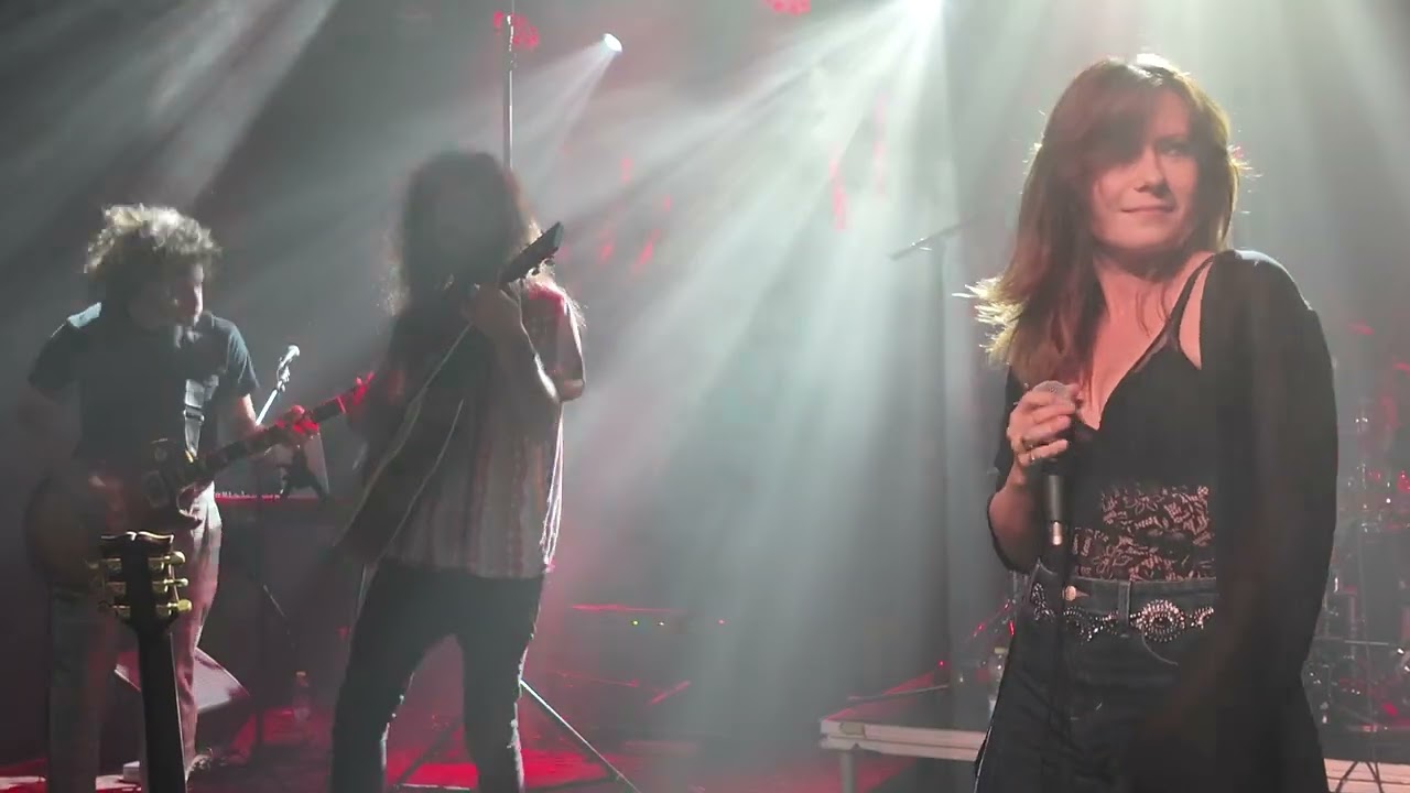 Babe I'm Gonna Leave You - Diana Golbi & The Blackbirds at Zappa TLV #ledzeppelincover 