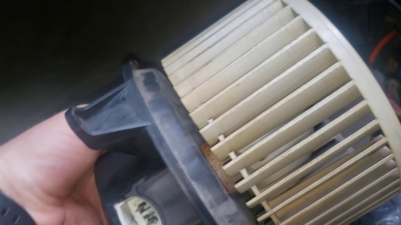 How to replace a 2003 Ford Expedition blower motor