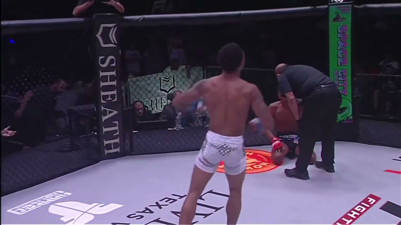 Watch Elijah Smith&rsquo;s Powerful Knockout Before His Big Fight Tonight