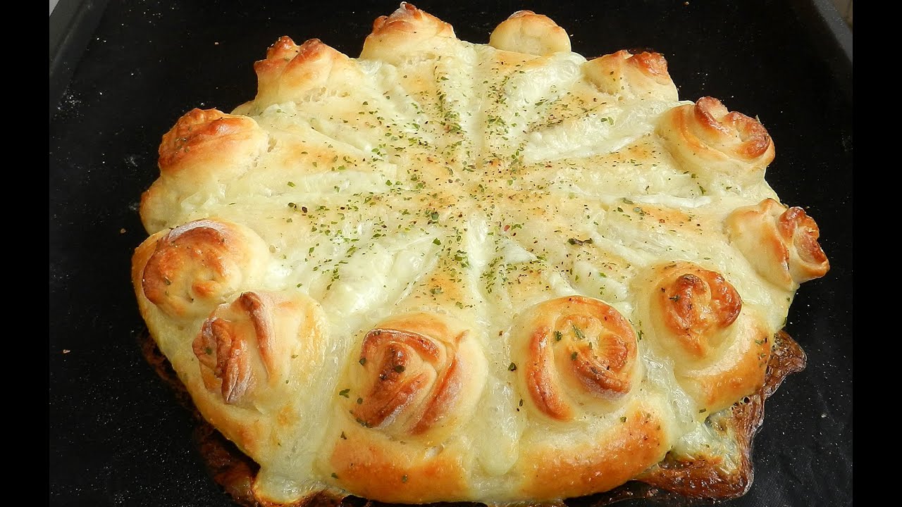Garlic Mozzarella Rose Bread Recipe